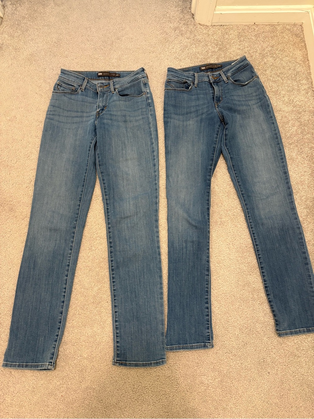 Lot of 2 Levi’s Classic “Bold Curve”- Stretch Slim Fit size 4/27